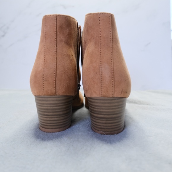 Old Navy Faux Suede Boots Gorpcore Zip Up Camel Western 3” heel Sz 7 - Picture 2 of 9